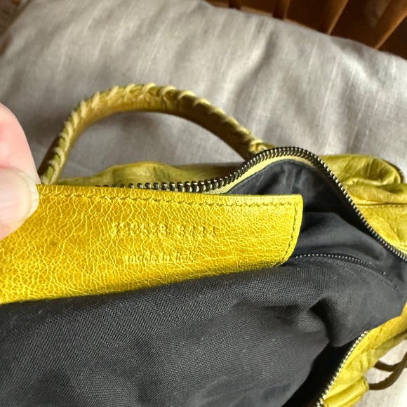 BALENCIAGA S/S 2004 Yellow Twiggy, Chevre Leather/Pewter Hardware - Picture 13 of 16